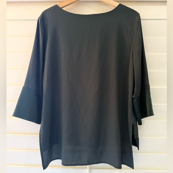 Chic Forest Green Women's Blouse - Picture 3 of 4